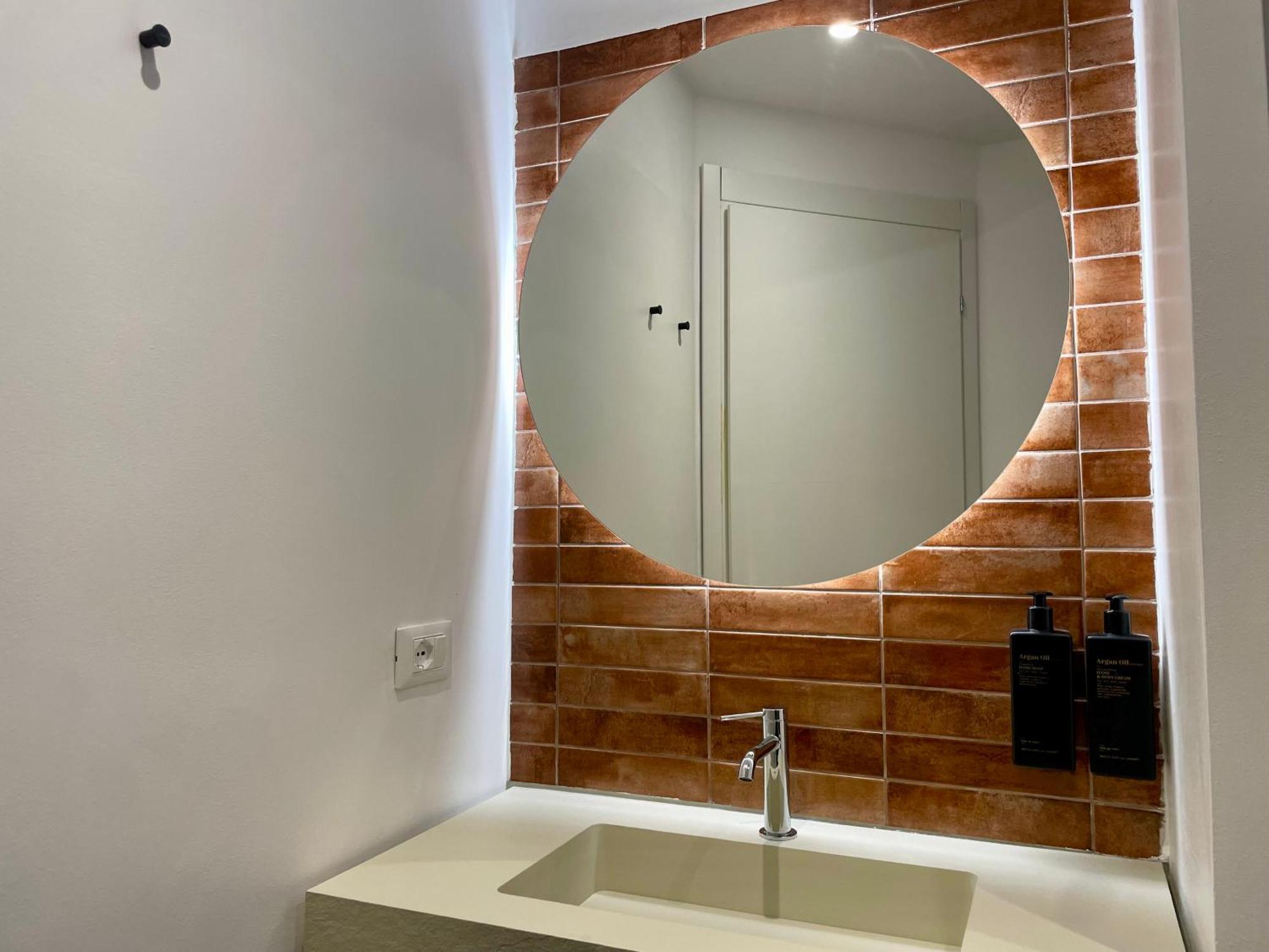 Relstay - Assarotti Suites Genoa Exterior photo